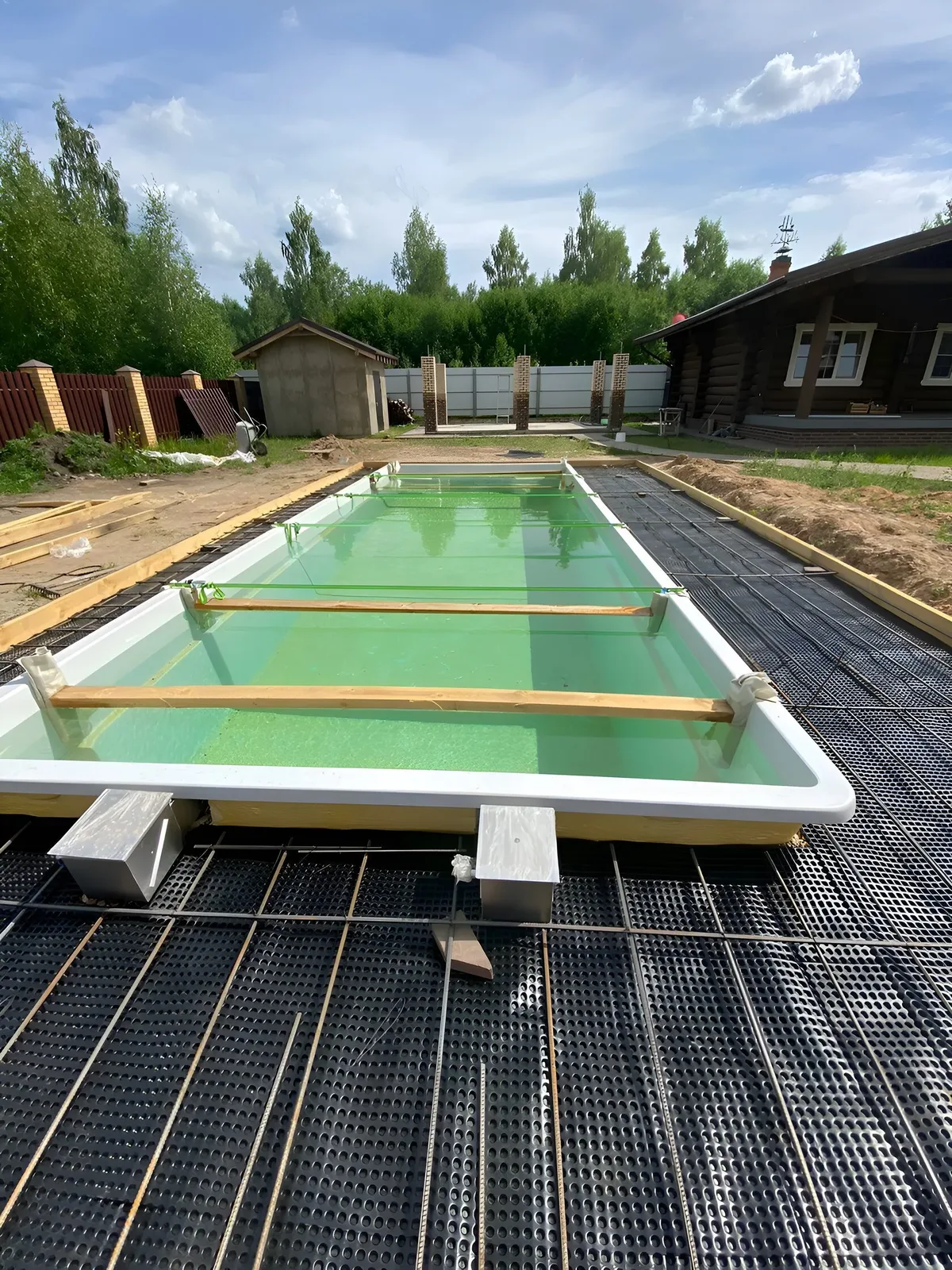 Laguna 9 — вечернее освещение в Армавире