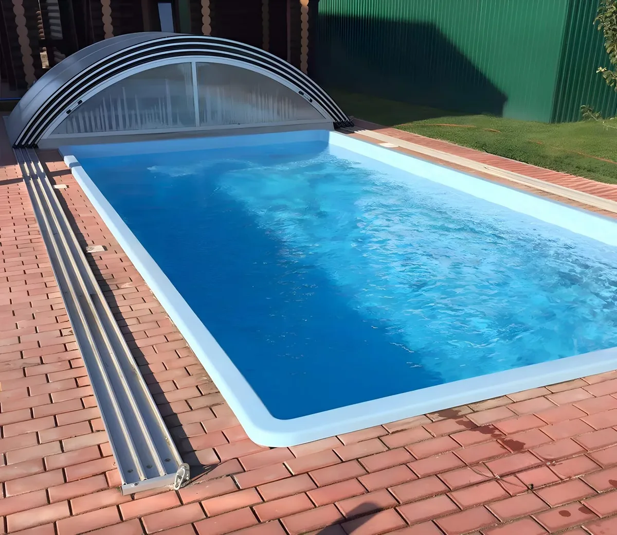 Laguna 7 — вечернее освещение в Армавире